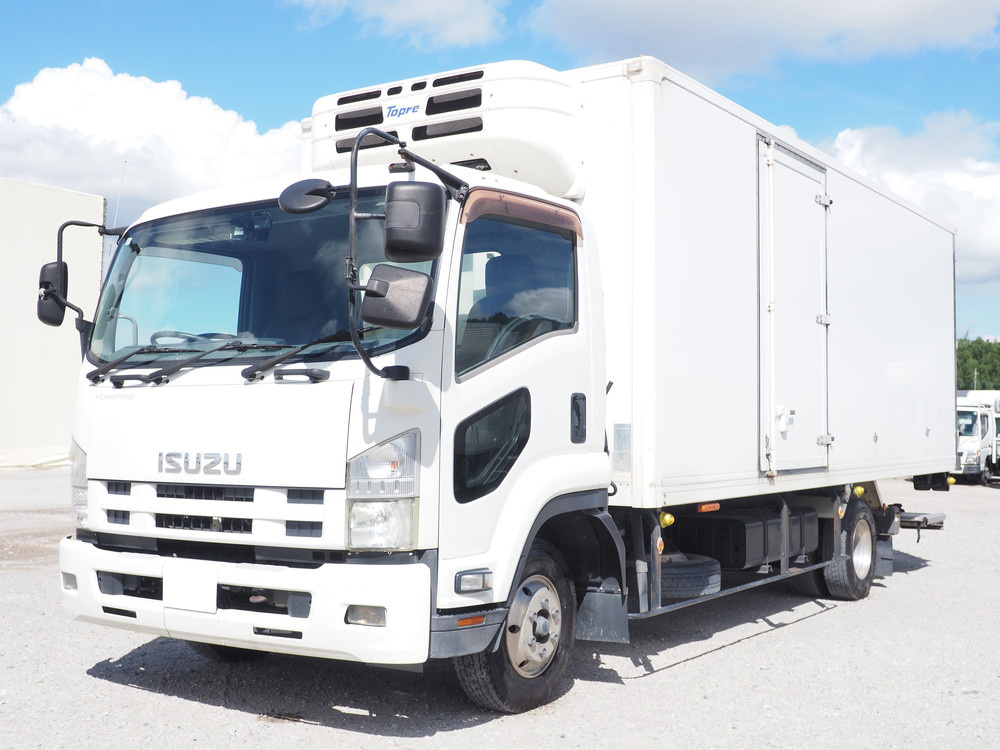 いすゞ フォワード 冷凍バン 中型 TKG-FRR90S2 年式 H24[写真01]