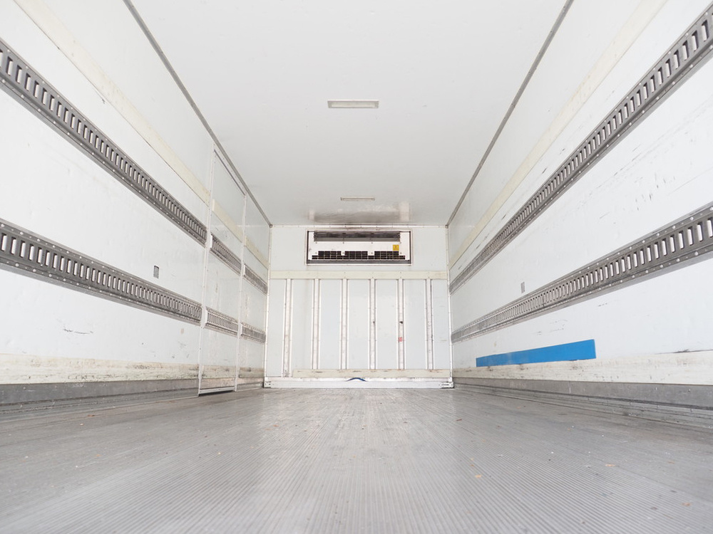 いすゞ フォワード 冷凍バン 中型 TKG-FRR90S2 年式 H24[写真16]