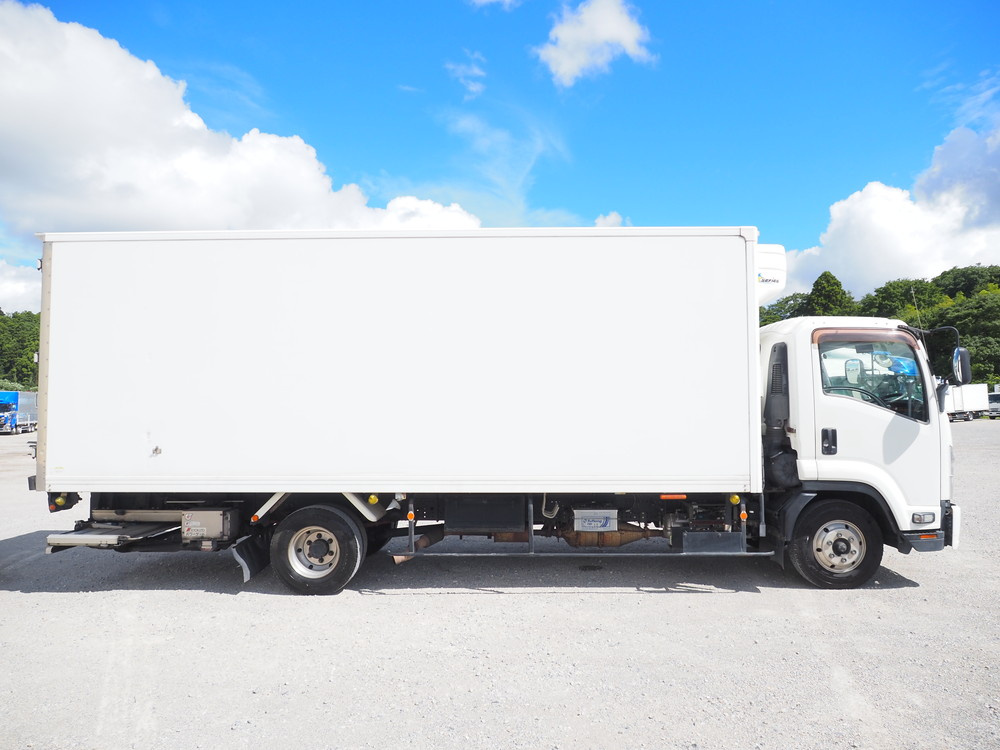 いすゞ フォワード 冷凍バン 中型 TKG-FRR90S2 年式 H24[写真08]