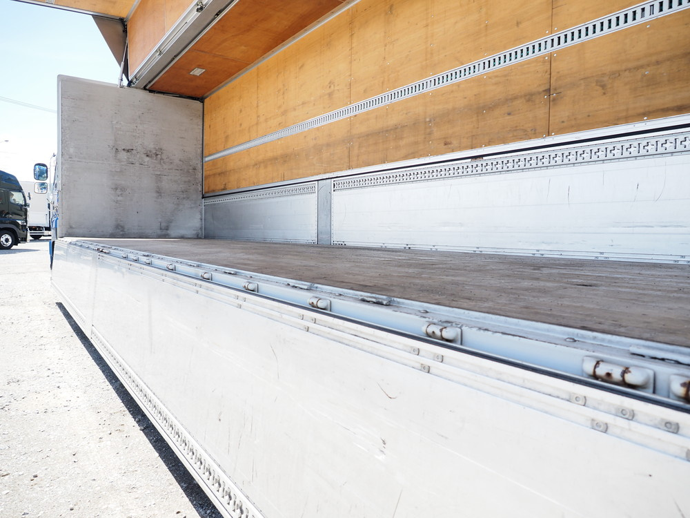 いすゞ ギガ ウイング車 大型 QKG-CYJ77A 年式 H27[写真18]