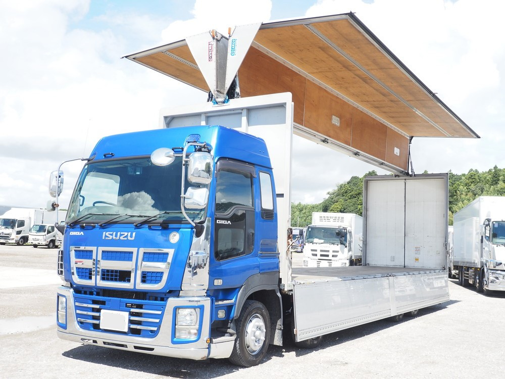 いすゞ ギガ ウイング車 大型 QKG-CYJ77A 年式 H27[写真03]