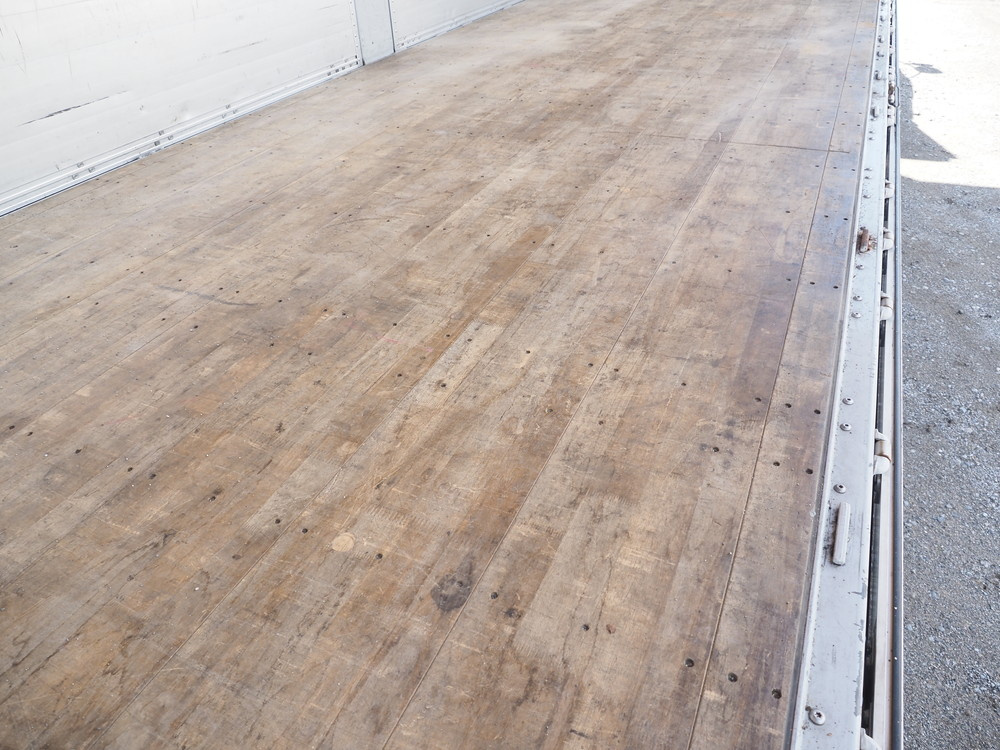 いすゞ ギガ ウイング車 大型 QKG-CYJ77A 年式 H27[写真21]