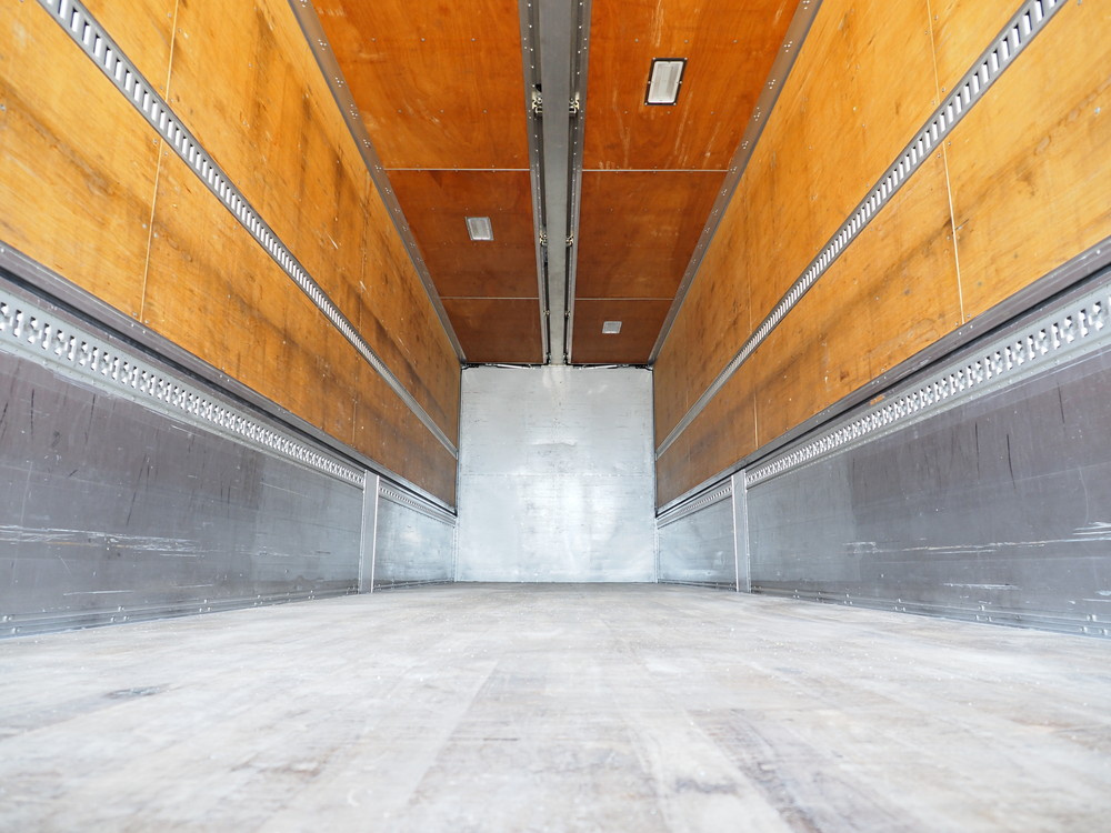 いすゞ ギガ ウイング車 大型 QKG-CYJ77A 年式 H27[写真24]