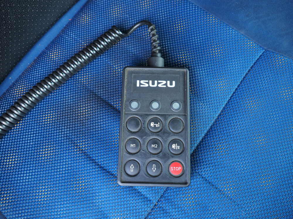 いすゞ ギガ ウイング車 大型 QKG-CYJ77A 年式 H27[写真33]