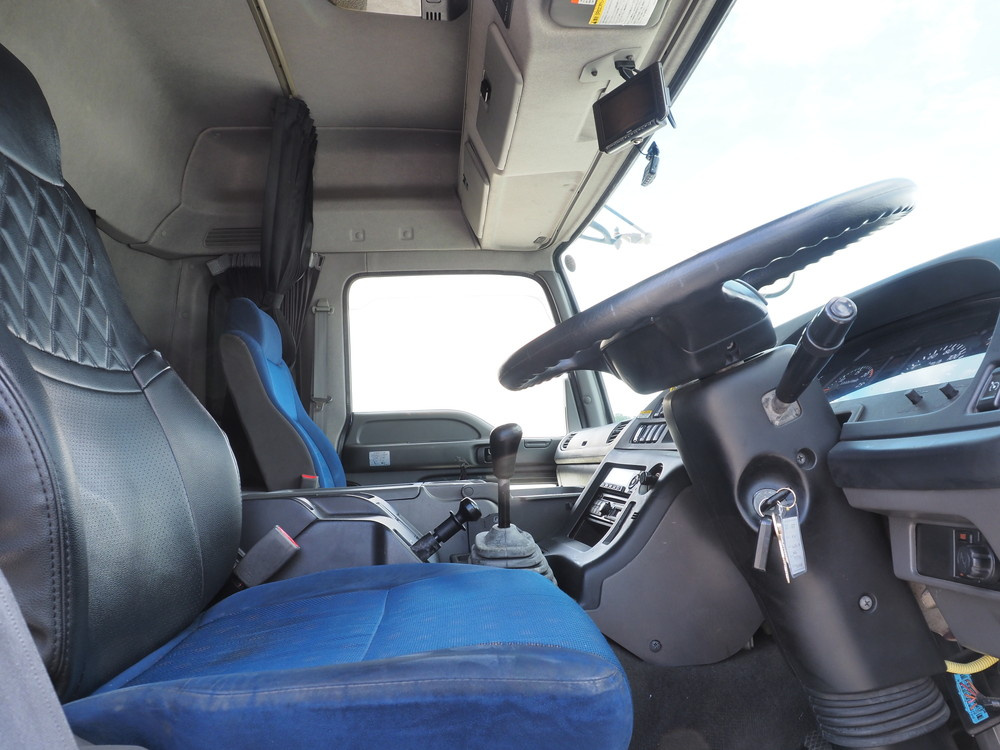 いすゞ ギガ ウイング車 大型 QKG-CYJ77A 年式 H27[写真27]