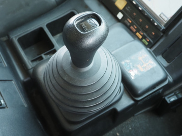 いすゞ ギガ 平ボディ 大型 QKG-CYJ77A 年式 H26[写真27]