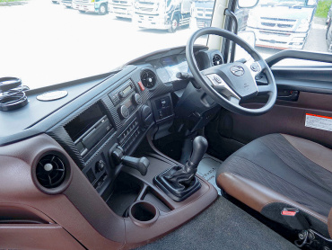 日野 プロフィア ウイング車 大型 2DG-FW1AHG 年式 R1[写真33]