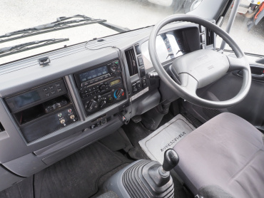 いすゞ フォワード 冷凍バン 中型 TKG-FRR90S2 年式 H25 [写真20]