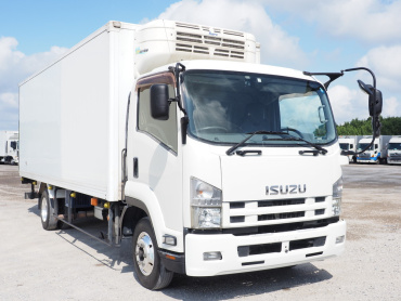 いすゞ フォワード 冷凍バン 中型 TKG-FRR90S2 年式 H25 [写真03]