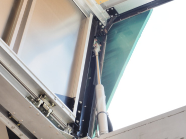 いすゞ ギガ ウイング車 大型 QPG-CYJ77B 年式 H28 [写真11]