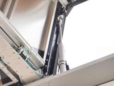 いすゞ ギガ ウイング車 大型 2PG-CYJ77C 年式 R1 [写真18]