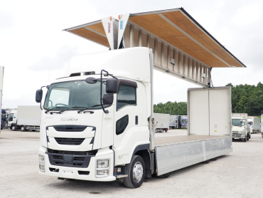 いすゞ ギガ ウイング車 大型 2PG-CYJ77C 年式 R1 [写真03]