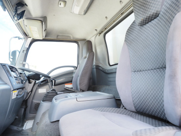 いすゞ フォワード 冷凍バン 中型 TKG-FRR90S2 年式 H24 [写真29]