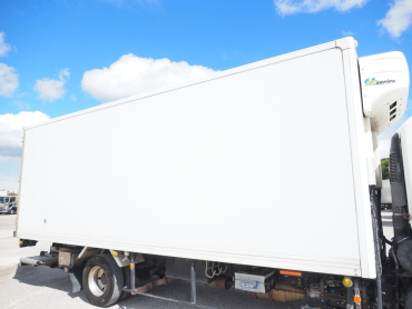 いすゞ フォワード 冷凍バン 中型 TKG-FRR90S2 年式 H24 [写真09]