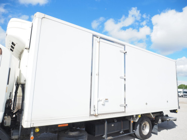 いすゞ フォワード 冷凍バン 中型 TKG-FRR90S2 年式 H24 [写真11]