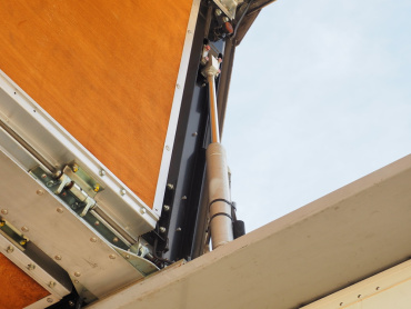 いすゞ ギガ ウイング車 大型 QKG-CYJ77A 年式 H27 [写真17]