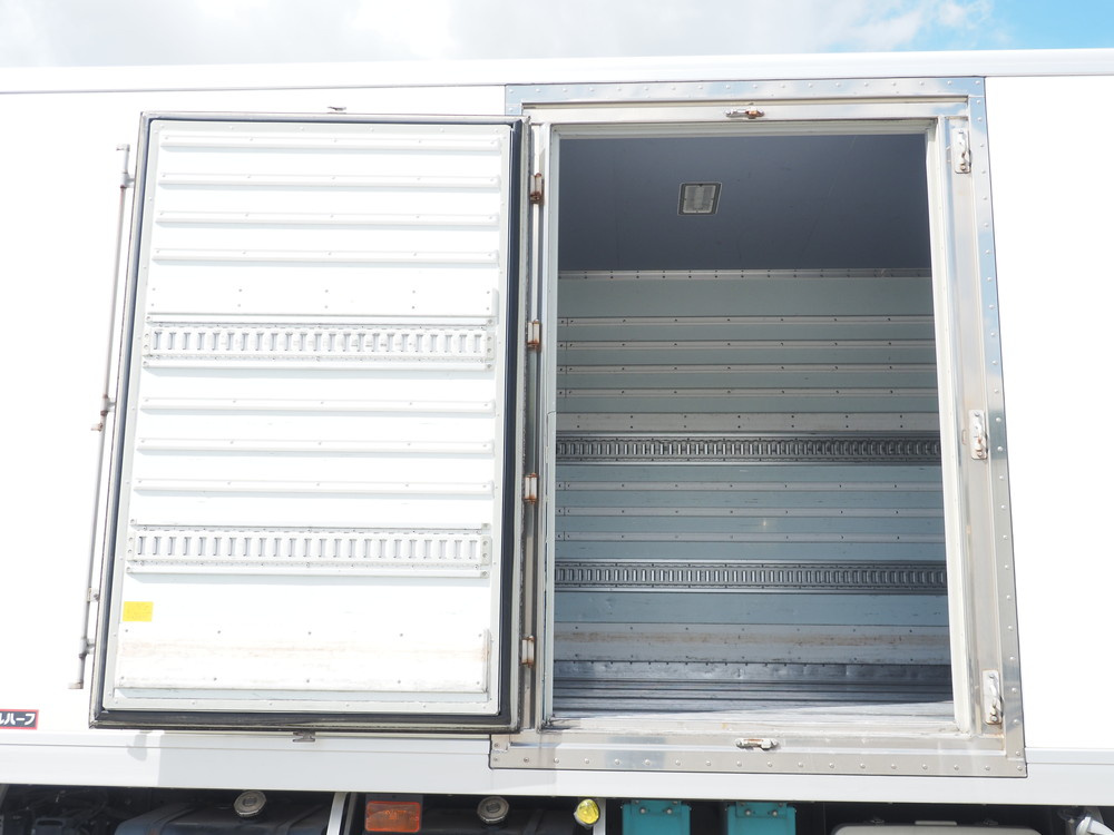 いすゞ ギガ 冷凍バン 大型 2KG-CYY77CY 年式 H30[写真14]