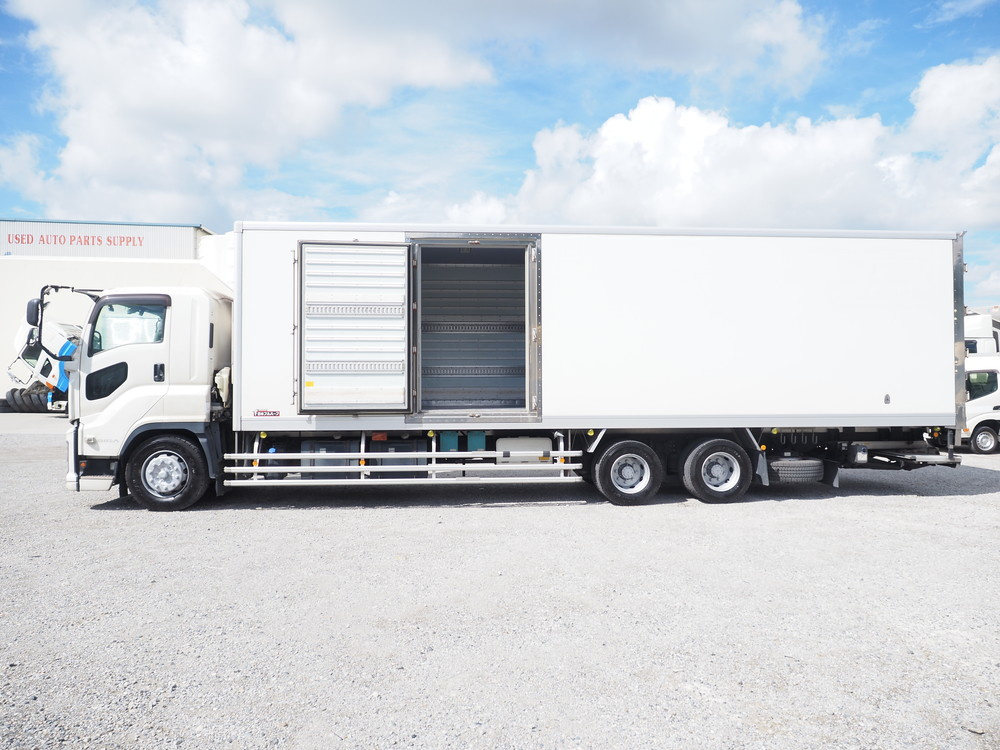 いすゞ ギガ 冷凍バン 大型 2KG-CYY77CY 年式 H30[写真12]