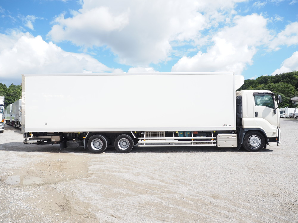 いすゞ ギガ 冷凍バン 大型 2KG-CYY77CY 年式 H30[写真08]