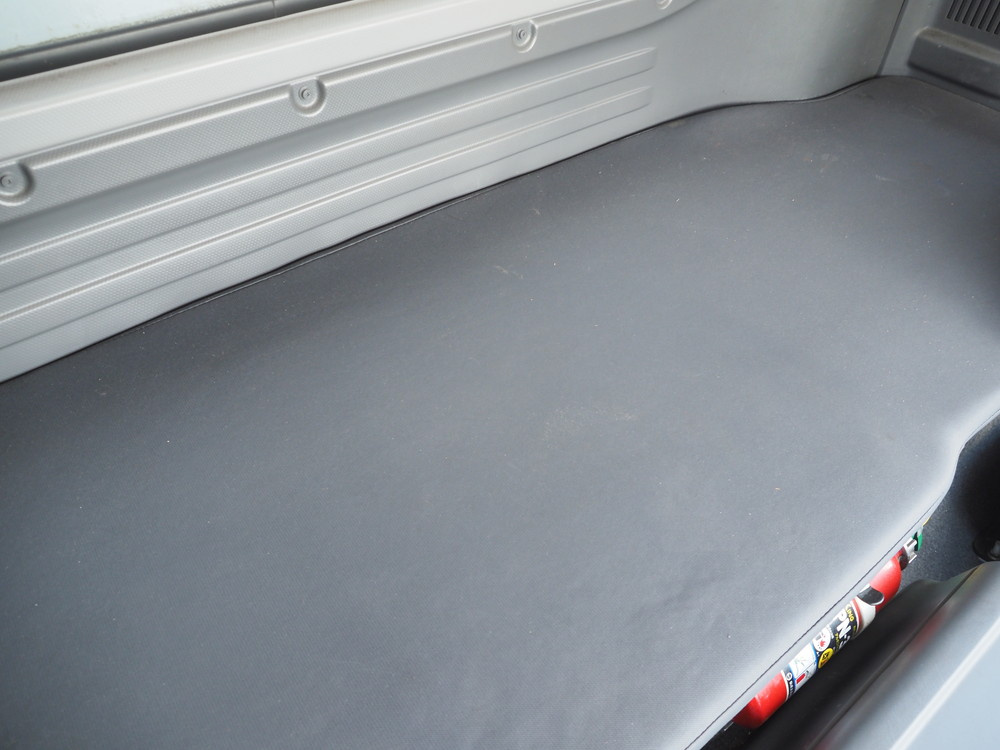 いすゞ フォワード ウイング車 中型 TKG-FRR90T2 年式 H26[写真33]