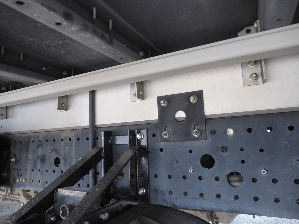 いすゞ フォワード ウイング車 中型 TKG-FRR90T2 年式 H26[写真38]