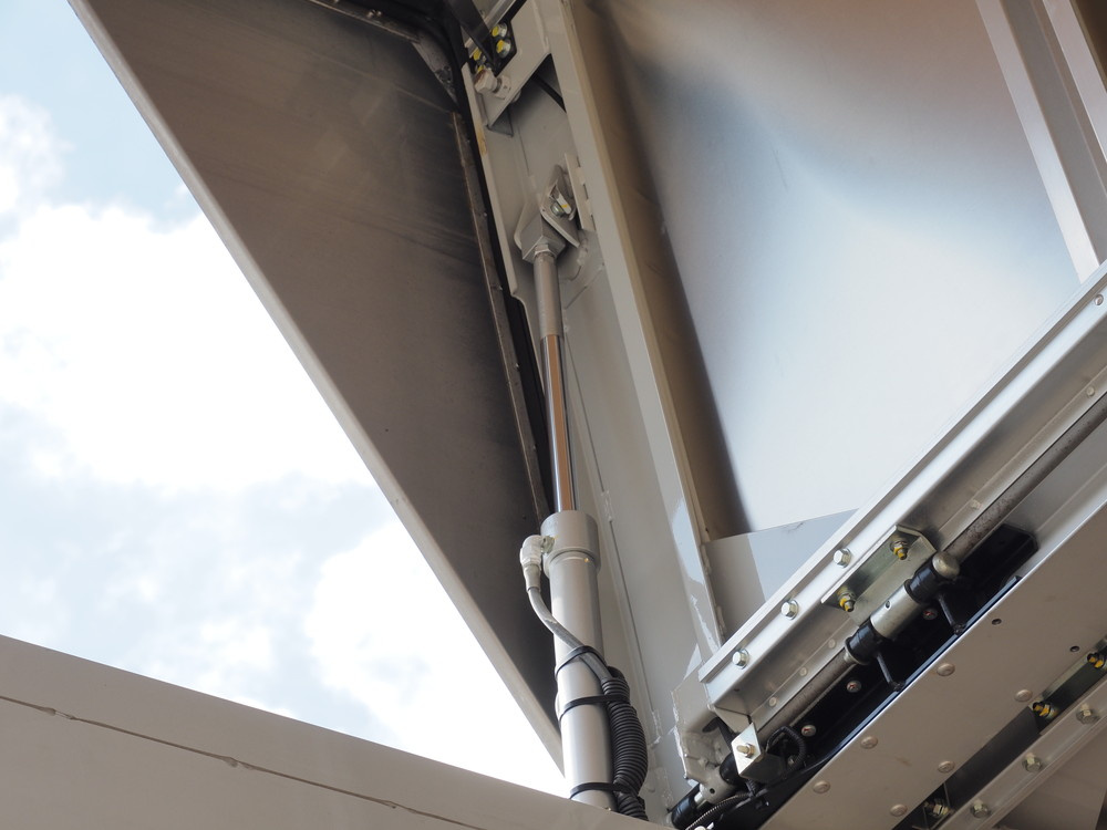 いすゞ フォワード ウイング車 中型 2RG-FRR90T2 年式 R1[写真17]