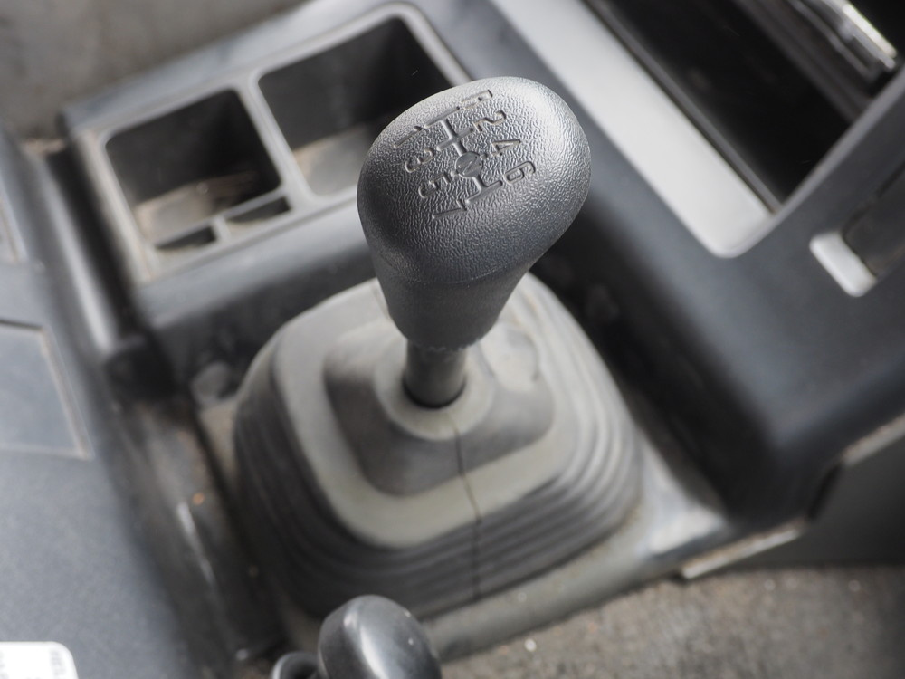 いすゞ ギガ ウイング車 大型 QKG-CYJ77A 年式 H24[写真26]