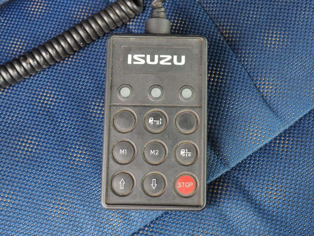 いすゞ ギガ ウイング車 大型 QKG-CYJ77A 年式 H24[写真29]