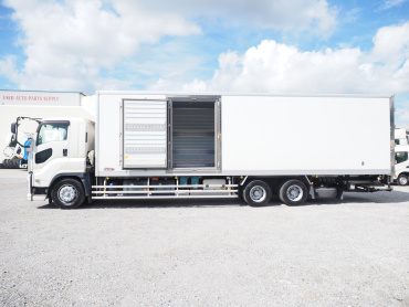 いすゞ ギガ 冷凍バン 大型 2KG-CYY77CY 年式 H30 [写真12]