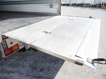 いすゞ ギガ 冷凍バン 大型 2KG-CYY77CY 年式 H30 [写真23]