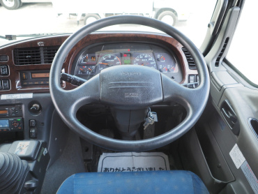 いすゞ ギガ ウイング車 大型 QKG-CYJ77A 年式 H28[写真33]