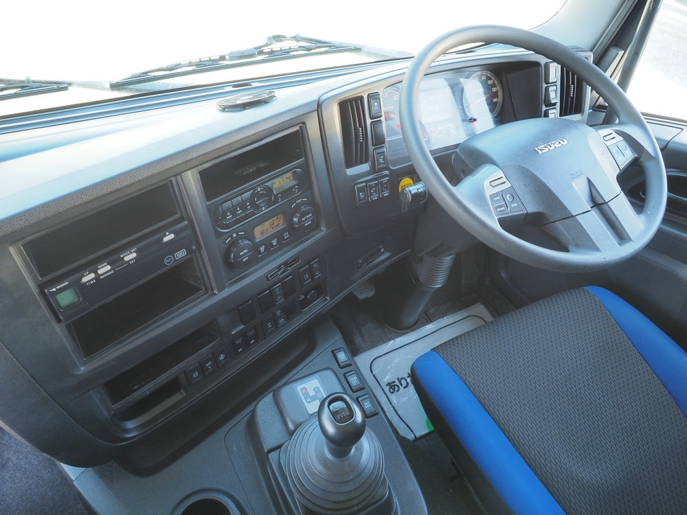 いすゞ ギガ ウイング車 大型 2PG-CYJ77C 年式 H30[写真33]