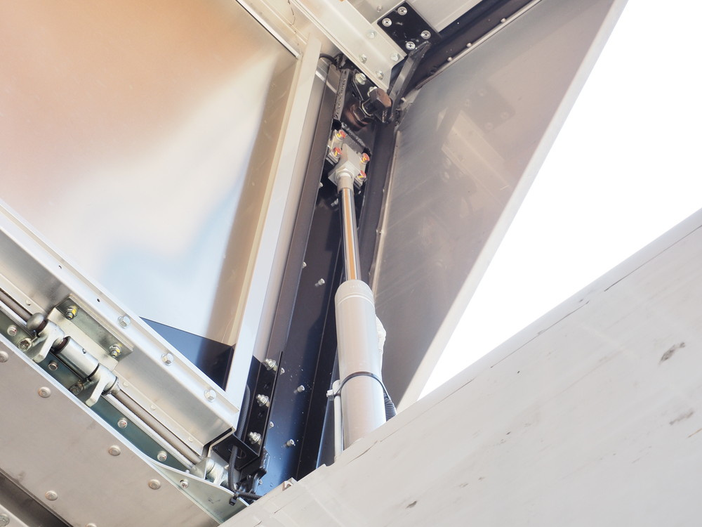 いすゞ ギガ ウイング車 大型 2PG-CYJ77C 年式 H30[写真13]