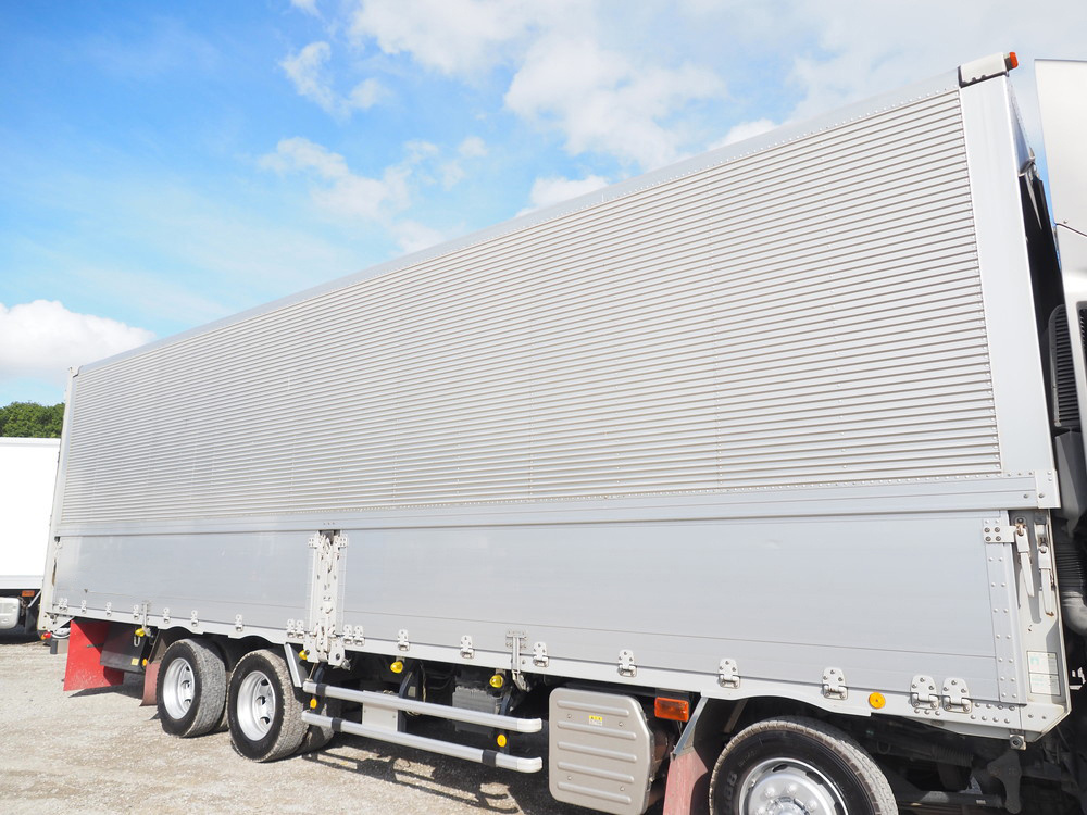 いすゞ ギガ ウイング車 大型 QKG-CYJ77A 年式 H24[写真07]