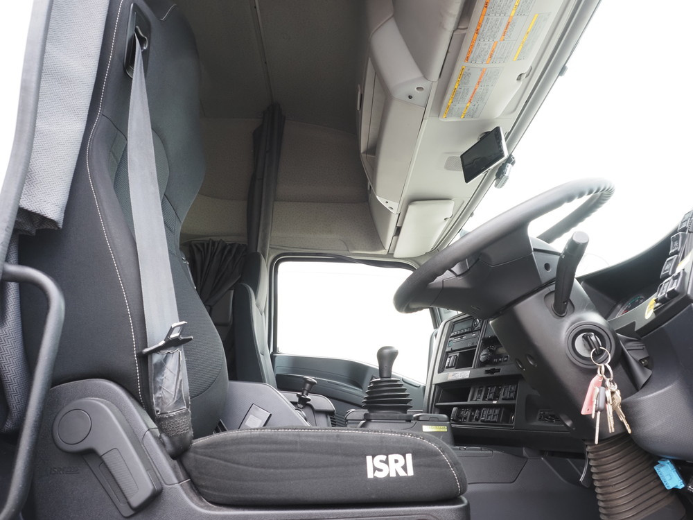 いすゞ ギガ ウイング車 大型 2PG-CYL77C 年式 R2[写真34]