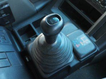 いすゞ ギガ ウイング車 大型 QKG-CYJ77A 年式 H24[写真28]