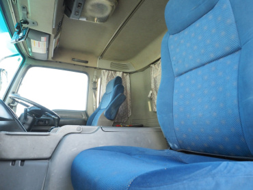 いすゞ ギガ ウイング車 大型 QKG-CYJ77A 年式 H24[写真33]