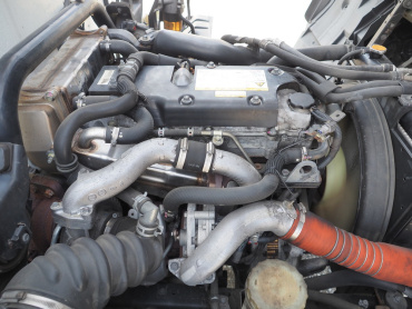 いすゞ フォワード 冷凍バン 中型 TKG-FRR90S2 年式 H28[写真37]