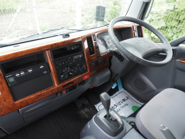 いすゞ エルフ 平ボディ 小型 TRG-NLR85AR 年式 H29[写真26]