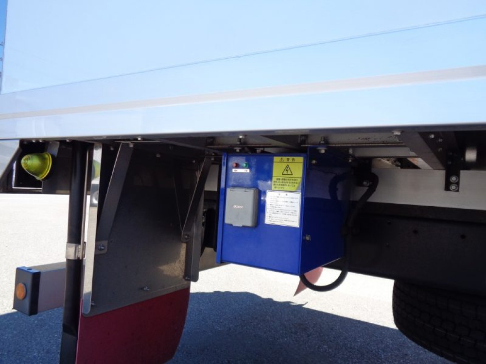 日野 レンジャー 冷凍バン 中増t 2KG-GD2ABA 年式 R3[写真19]