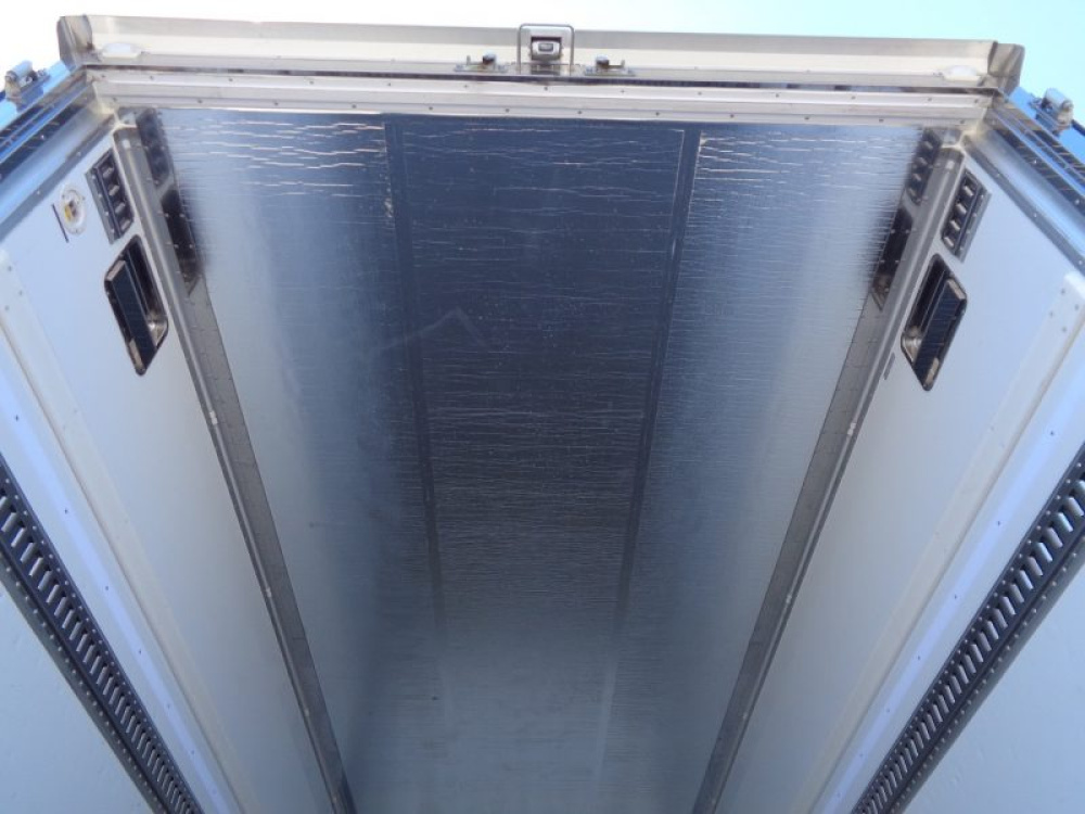 日野 レンジャー 冷凍バン 中増t 2KG-GD2ABA 年式 R3[写真08]