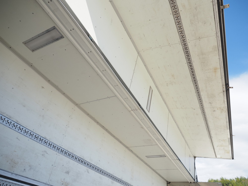 いすゞ ギガ 冷凍ウイング 大型 QKG-CYL77A 年式 H26[写真24]