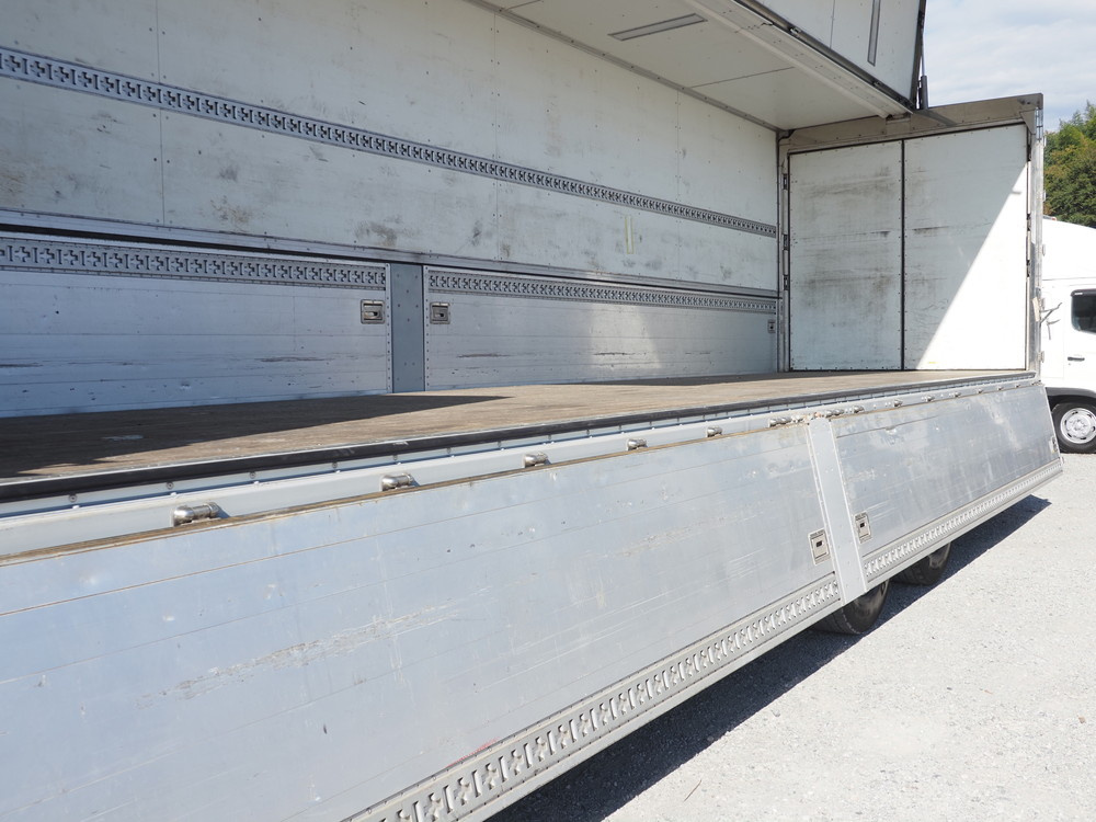 いすゞ ギガ 冷凍ウイング 大型 QKG-CYL77A 年式 H26[写真23]