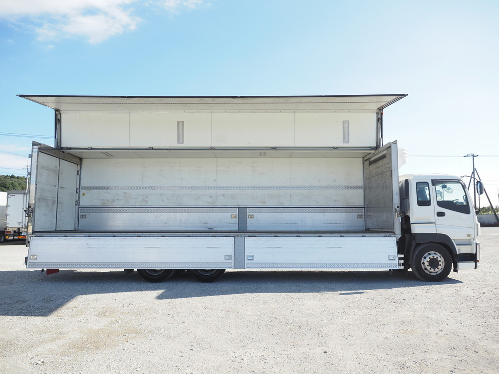 いすゞ ギガ 冷凍ウイング 大型 QKG-CYL77A 年式 H26[写真11]