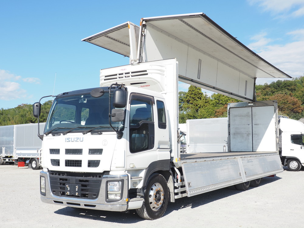 いすゞ ギガ 冷凍ウイング 大型 QKG-CYL77A 年式 H26[写真02]