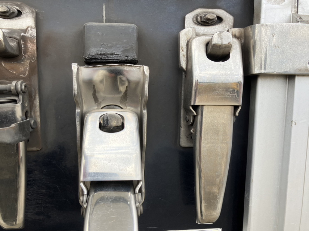 UDトラックス クオン ウイング車 大型 QKG-CG5ZA 年式 H25[写真10]