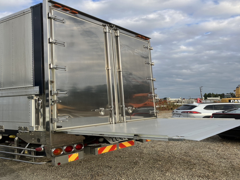 UDトラックス クオン ウイング車 大型 QKG-CG5ZA 年式 H25[写真26]