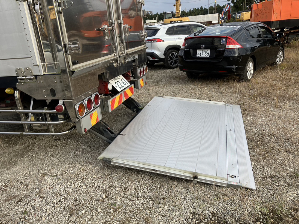 UDトラックス クオン ウイング車 大型 QKG-CG5ZA 年式 H25[写真27]