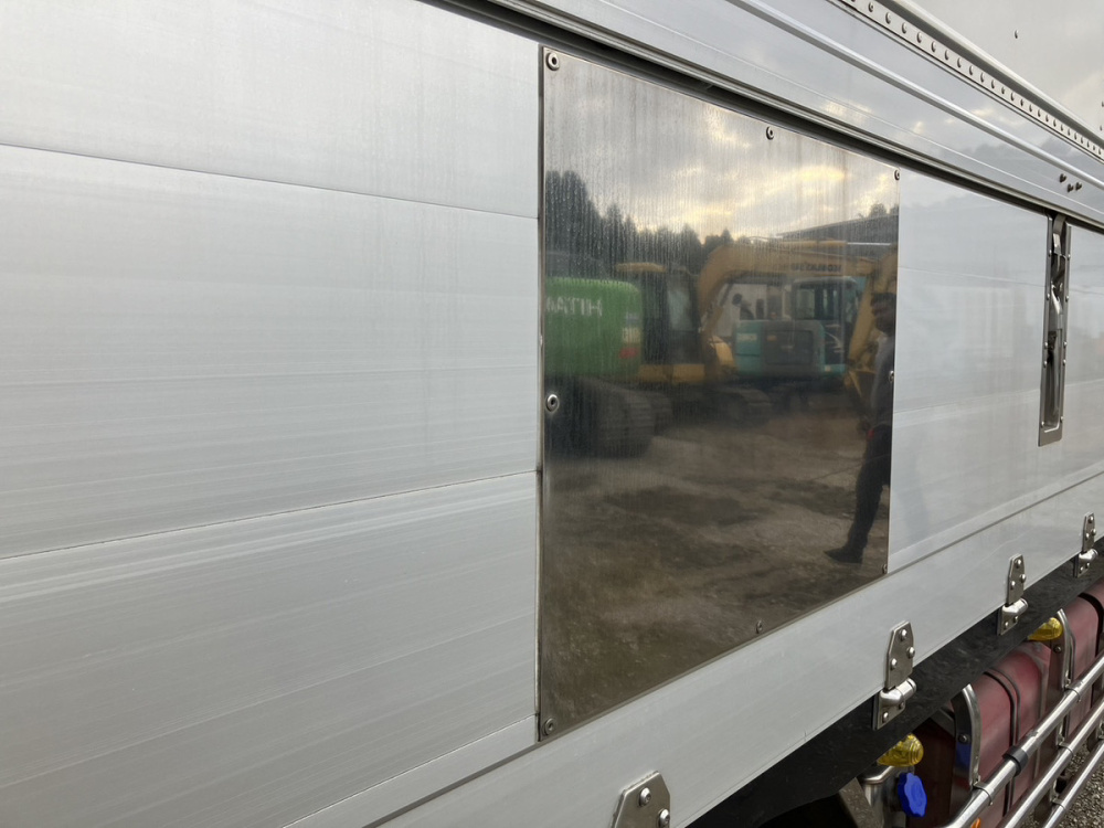 UDトラックス クオン ウイング車 大型 QKG-CG5ZA 年式 H25[写真21]