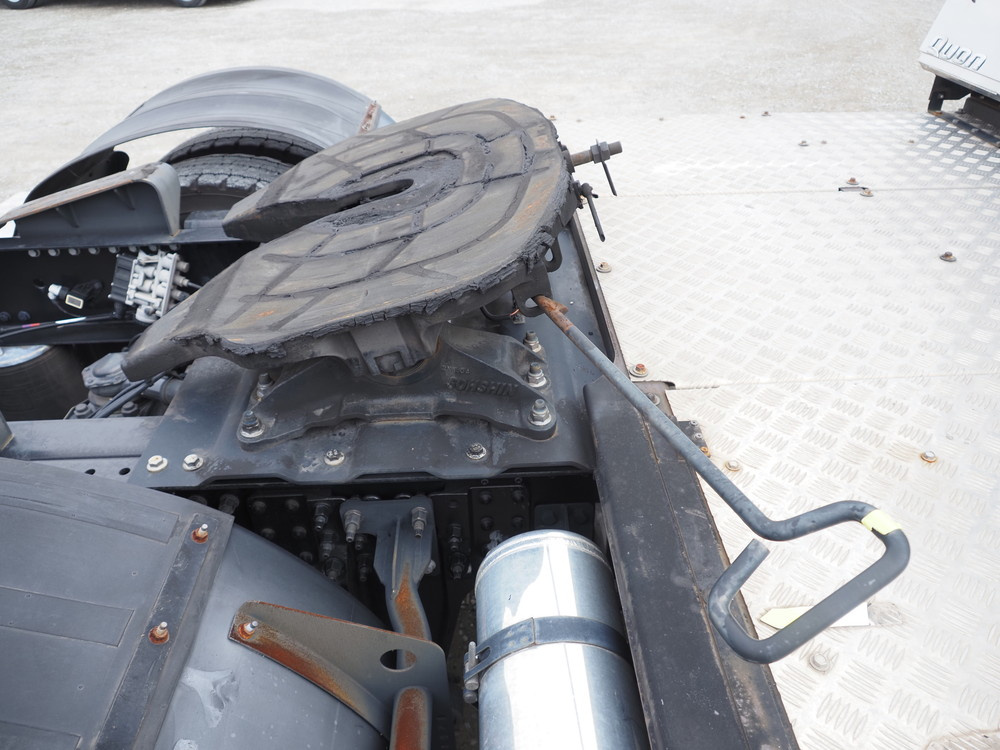 UDトラックス  トラクタ 大型 2PG-GK5AAB 年式 R2[写真15]